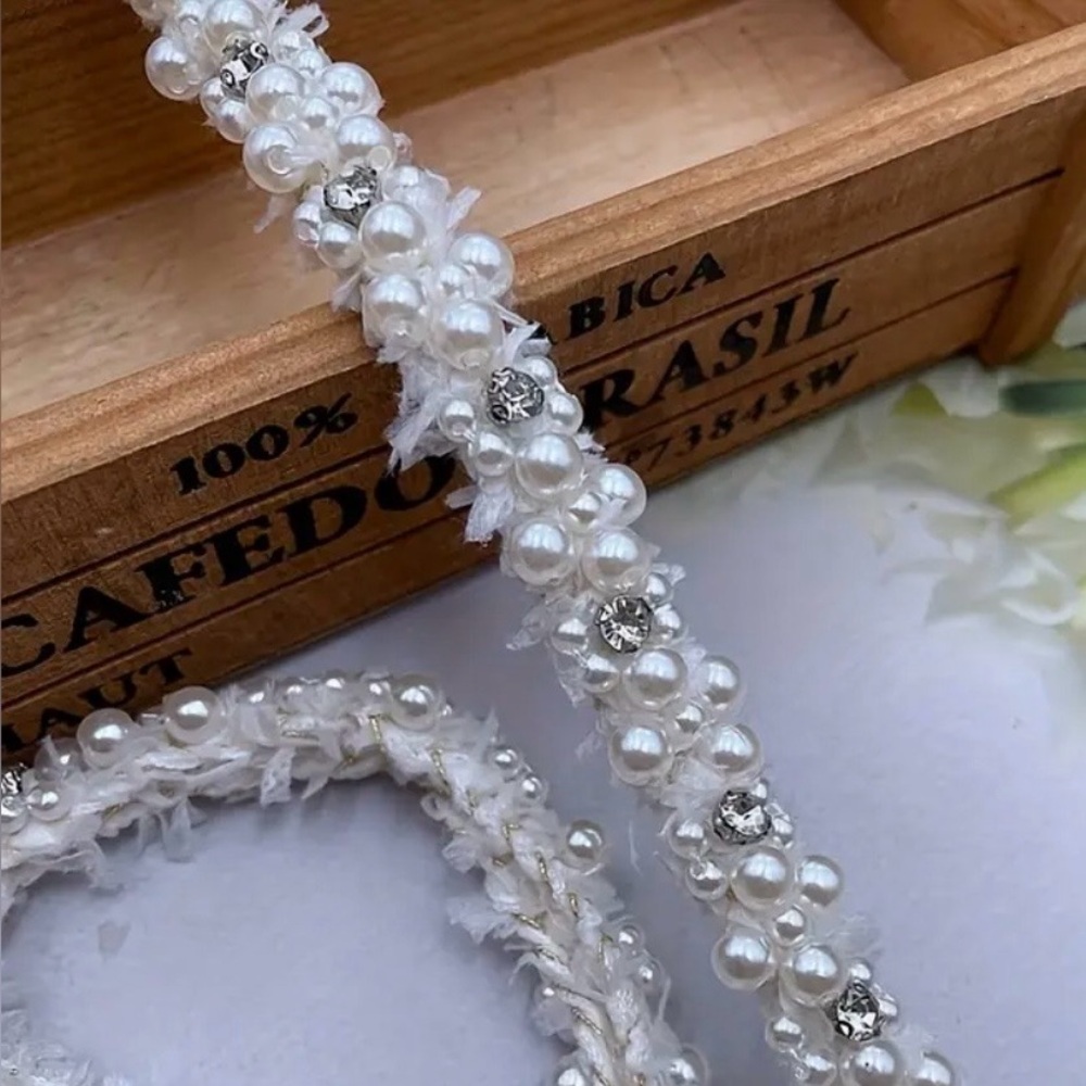 1 Yard White, Pearl & Rhinestone Appliqué, Sewing, Crafts, Clothing, New